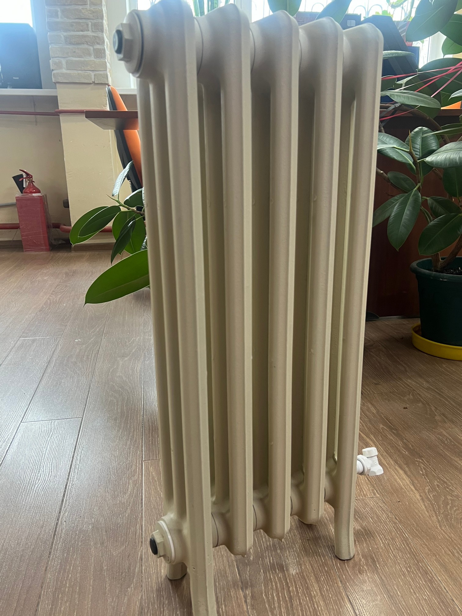 Радиатор чугунный РАДИМАКС Loft 600, 5 секций, белый, напольное исполнение, LF 600-5s ЛИКВИДАЦИЯ купить в Тамбове