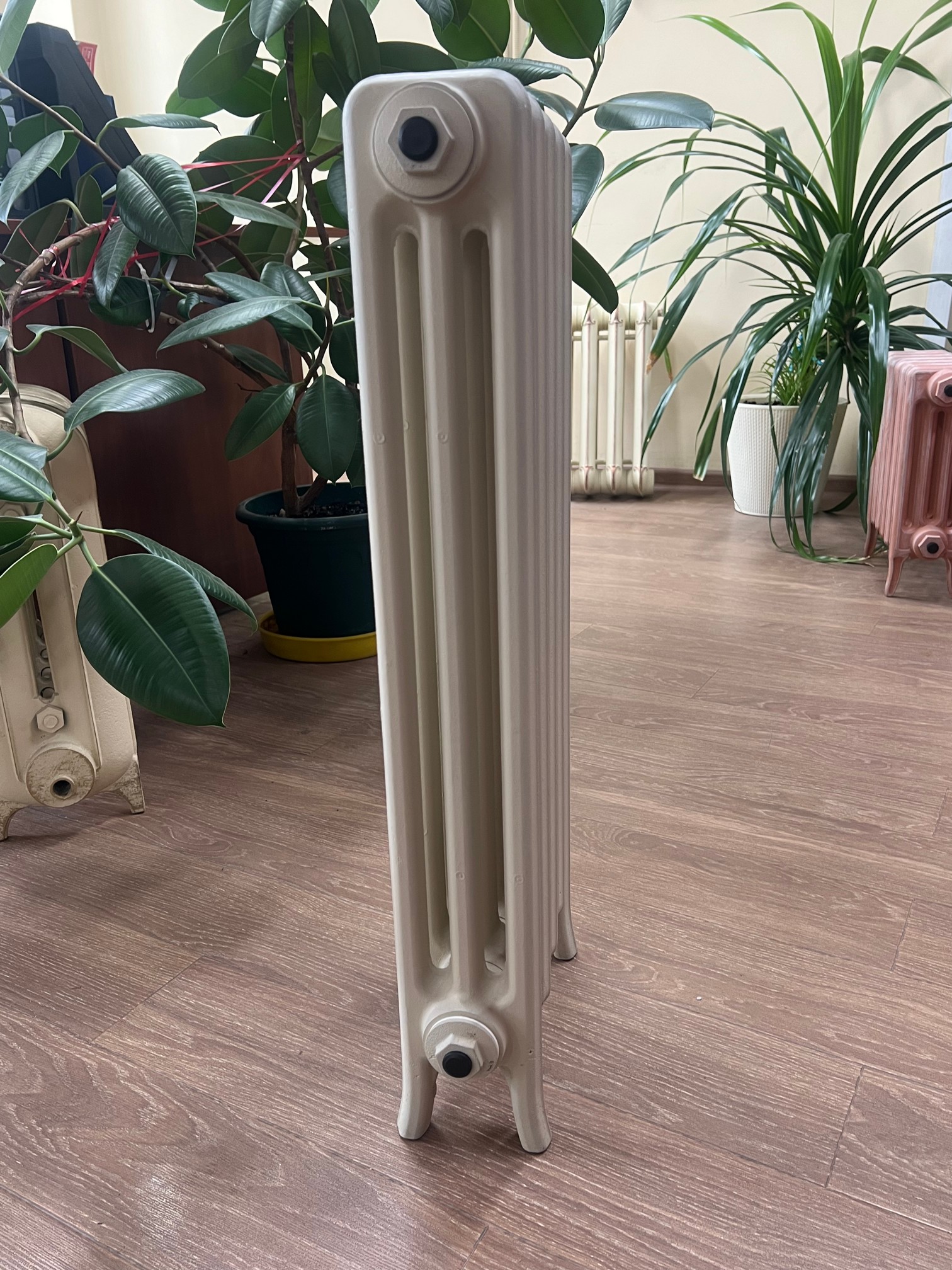 Радиатор чугунный РАДИМАКС Loft 600, 5 секций, белый, напольное исполнение, LF 600-5s ЛИКВИДАЦИЯ купить в Тамбове